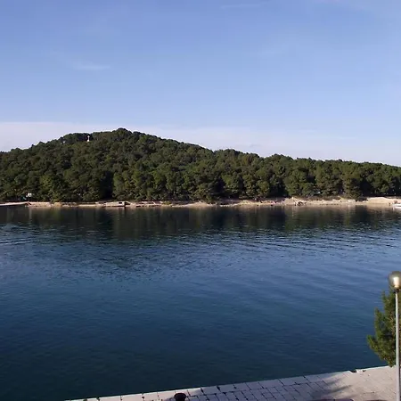 Lägenhet By The Sea Kukljica, Ugljan - 8260 *