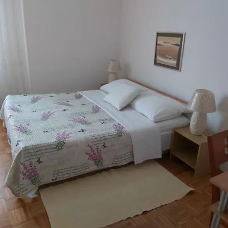 Apartman By The Sea Kukljica, Ugljan - 8260 *